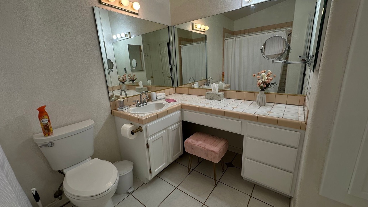 Photo of Bathroom in Bullhead City