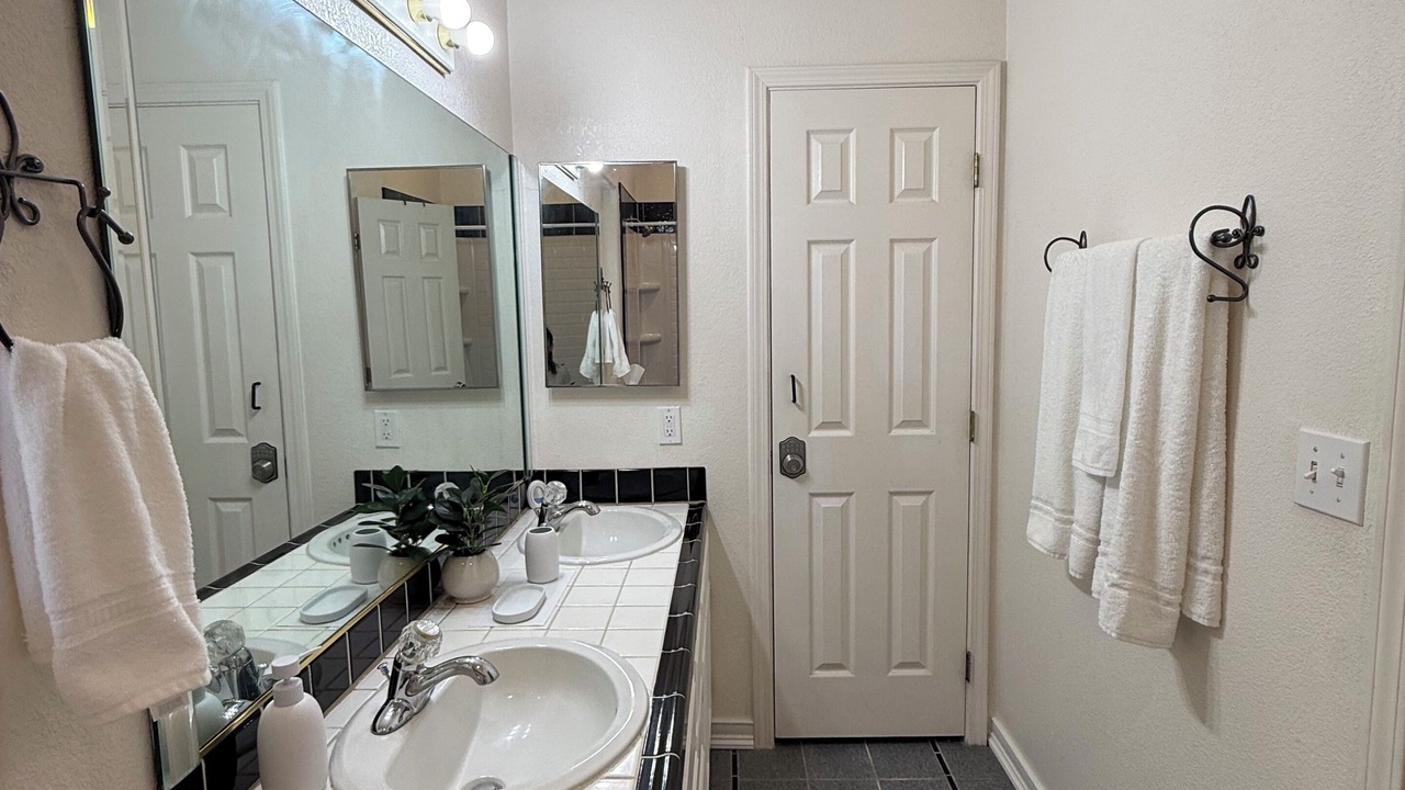 Photo of Bathroom in Bullhead City
