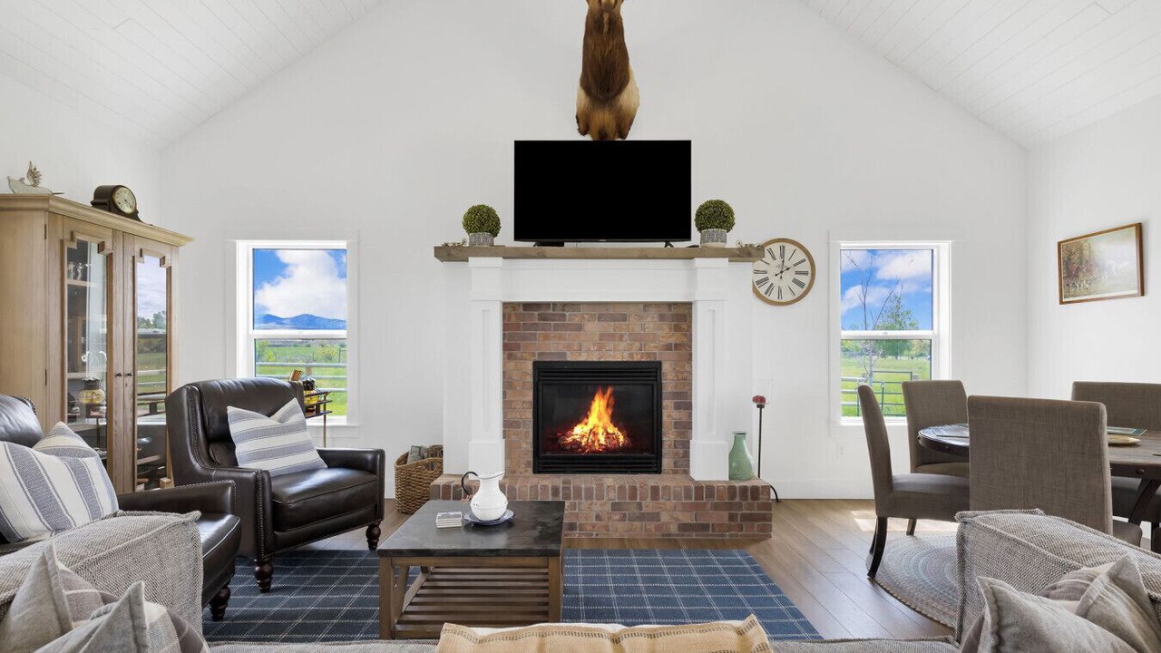 Photo of Livingroom in Grantsdale