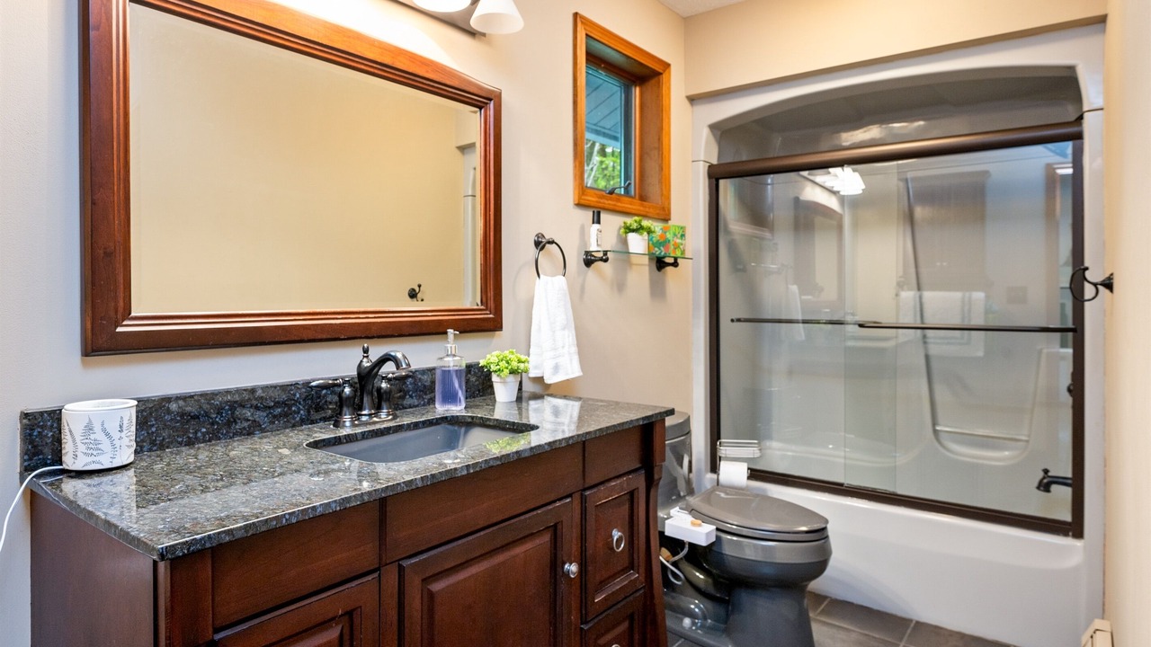 Photo of Bathroom in Ovid