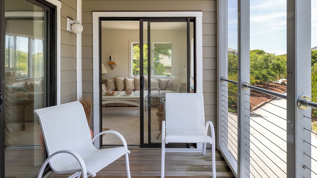 Photo of Patio Balcony in Pine Knoll Shores