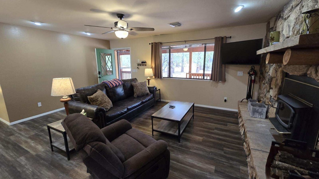 Photo of Livingroom in Eagar