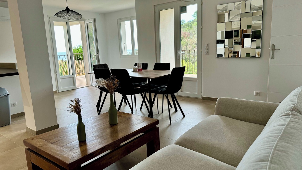 Photo of Livingroom in Sari-Solenzara