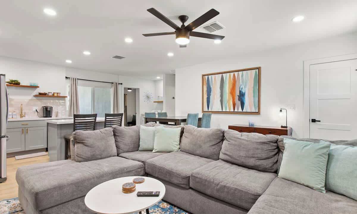 Photo of Livingroom in Encanto