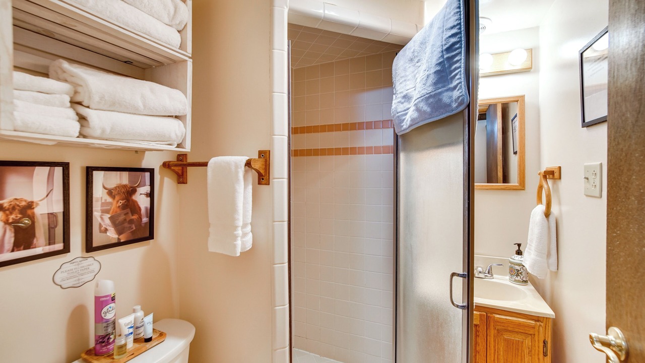 Photo of Bathroom in Koosharem