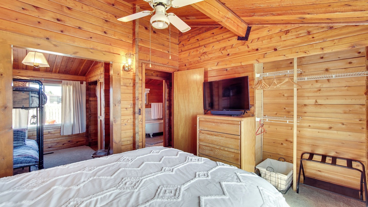 Photo of Bedroom in Koosharem
