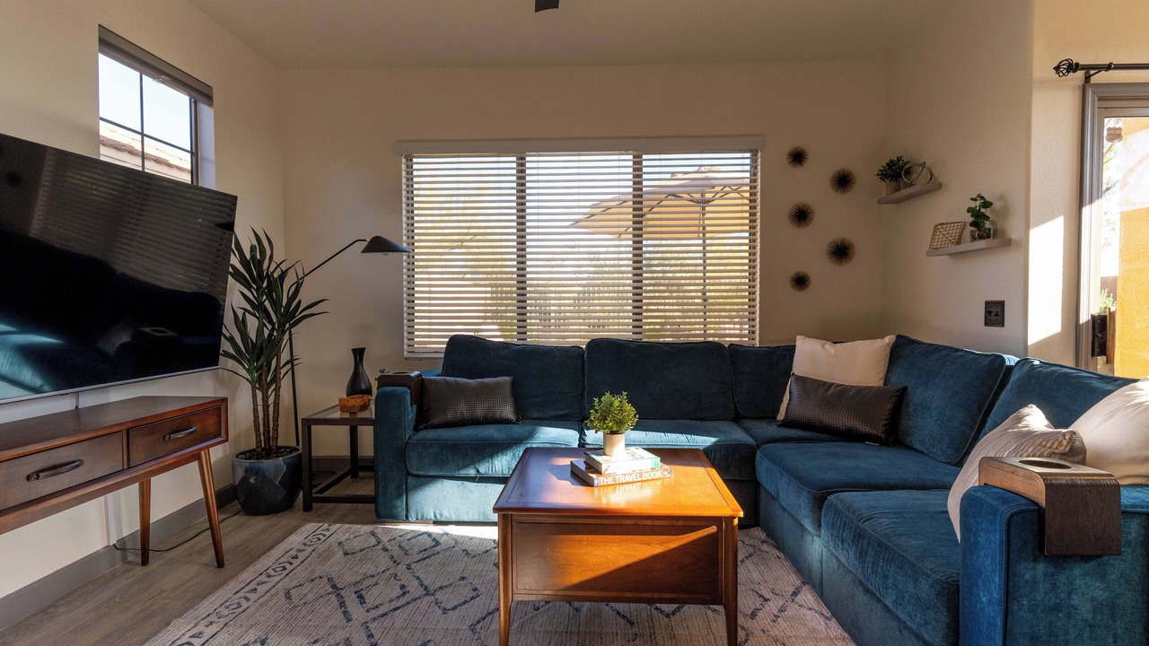 Photo of Livingroom in Desert Ridge