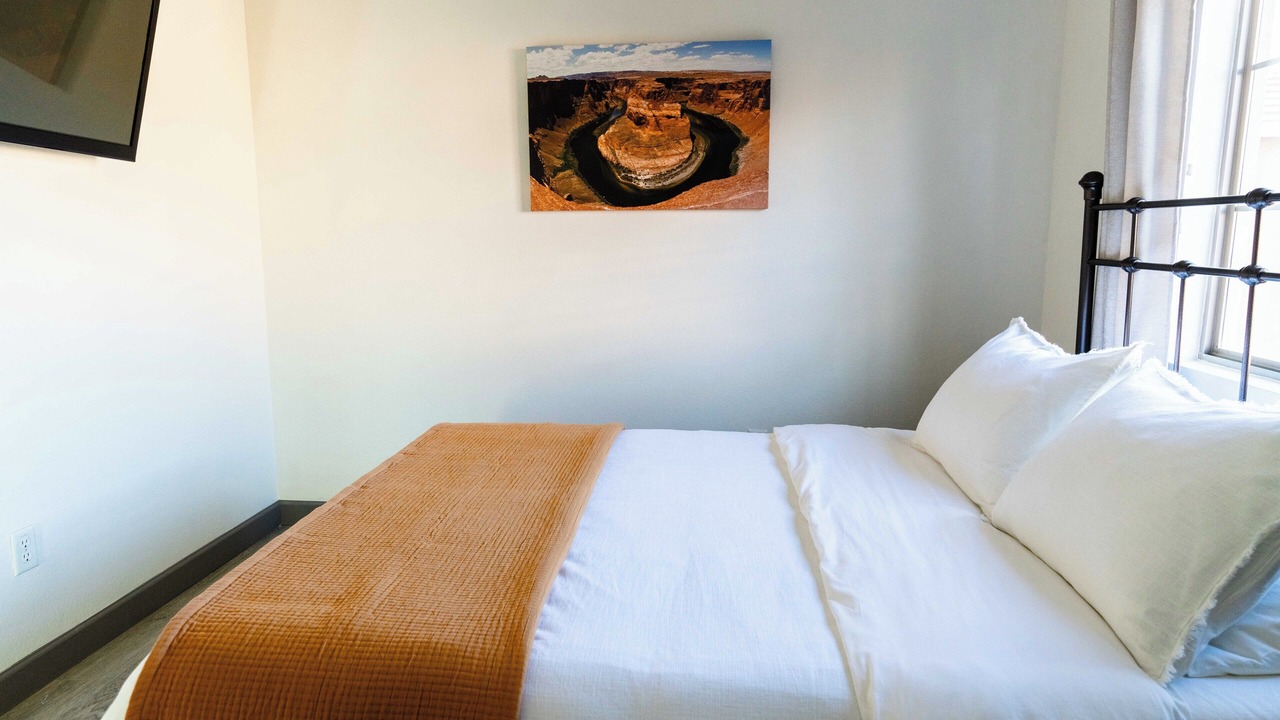 Photo of Bedroom in Desert Ridge