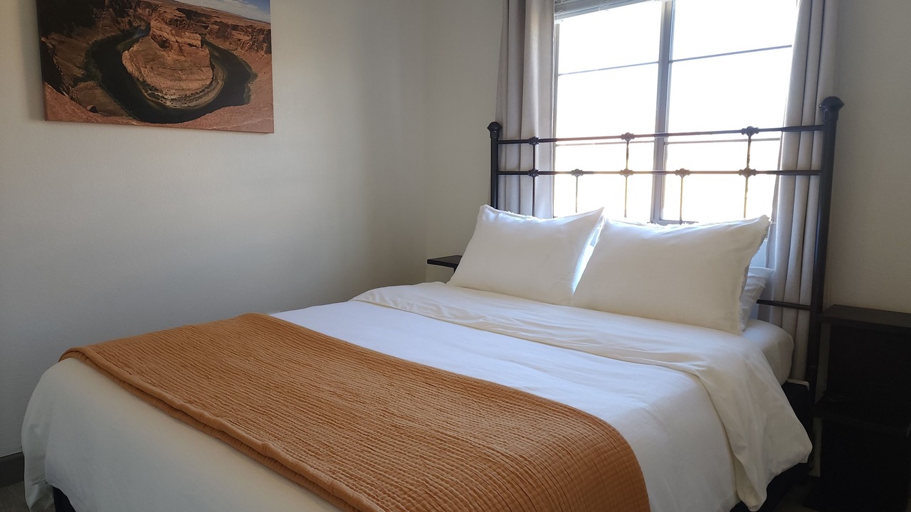 Photo of Bedroom in Desert Ridge