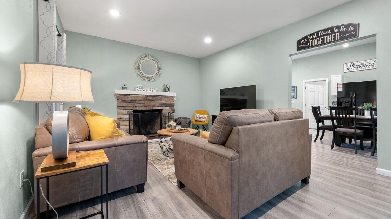 Photo of Livingroom in Springville