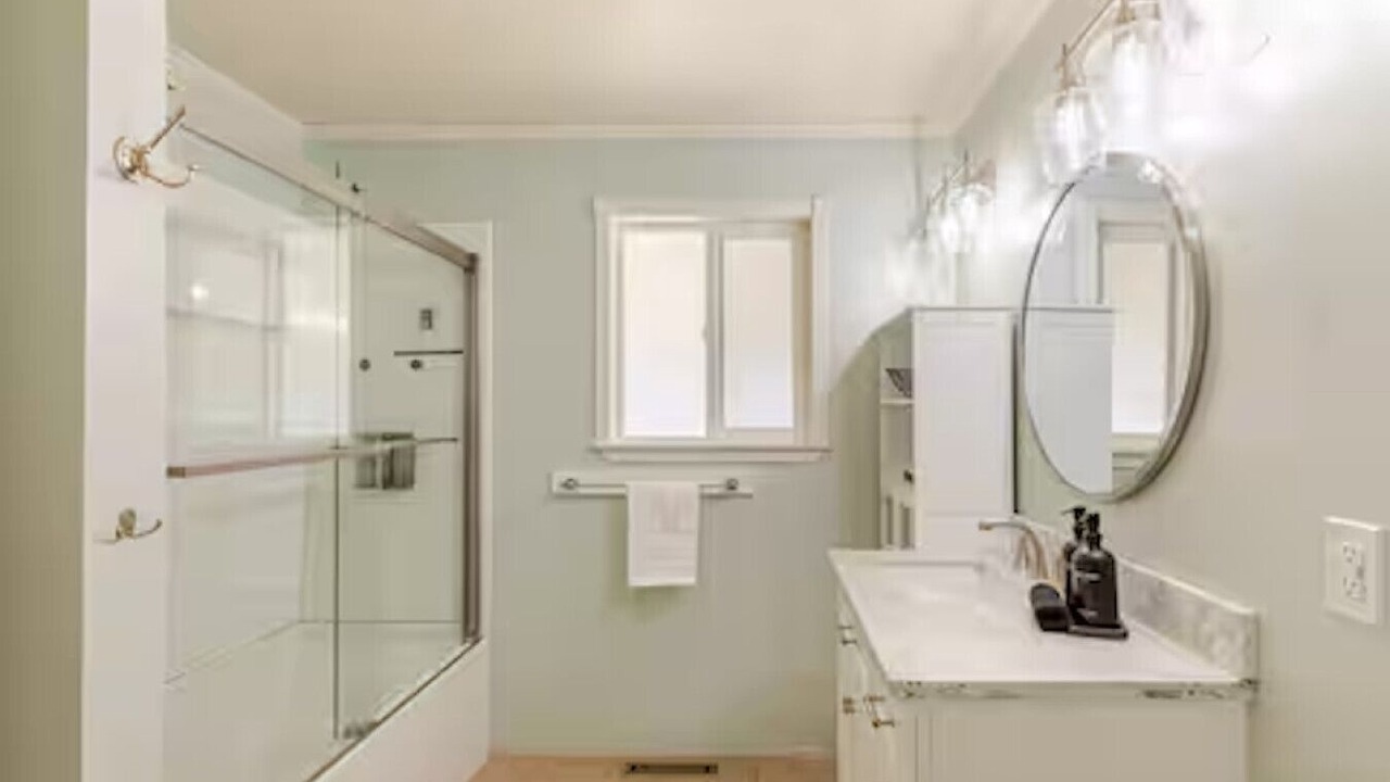 Photo of Bathroom in Franklin to the Fort