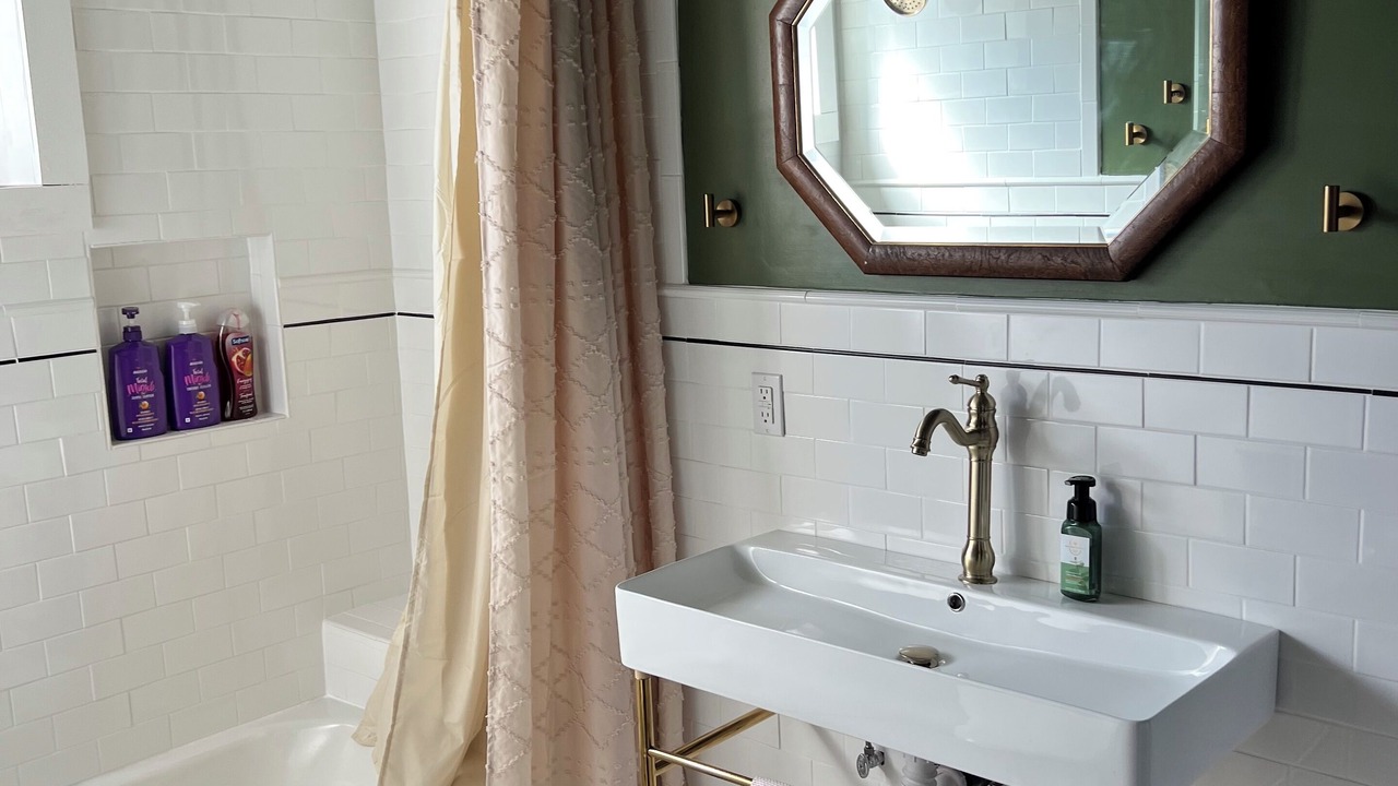 Photo of Bathroom in Corona Heights