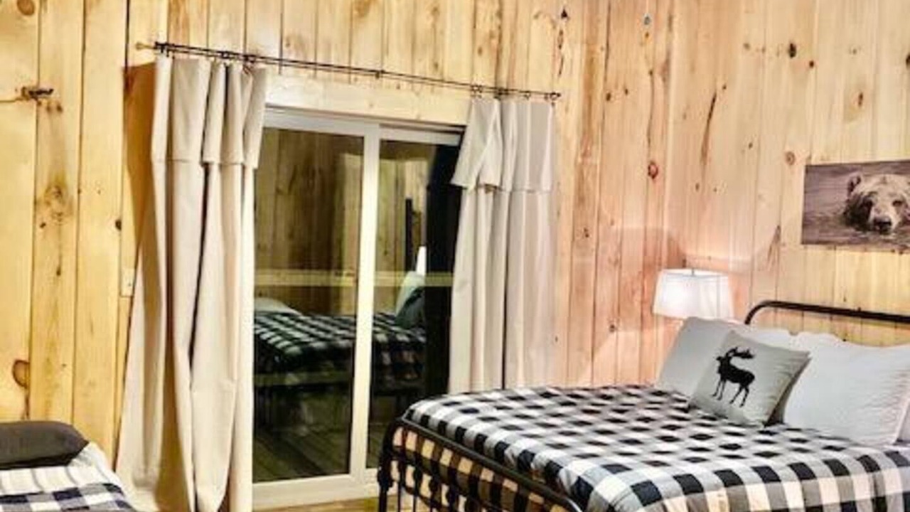 Photo of Bedroom in Frenchburg