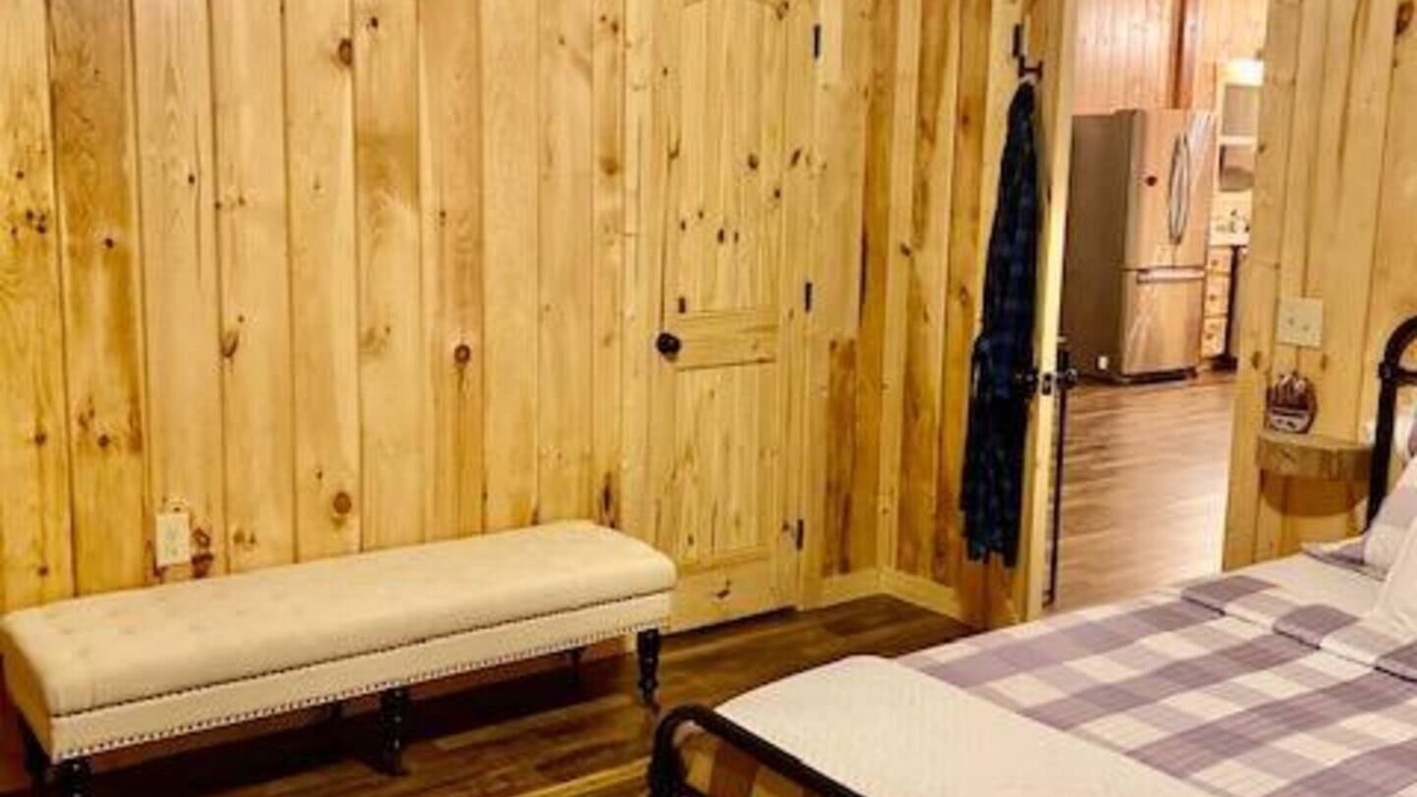 Photo of Bedroom in Frenchburg