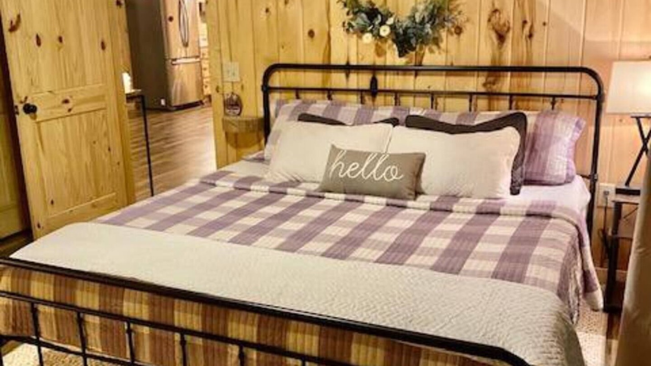 Photo of Bedroom in Frenchburg