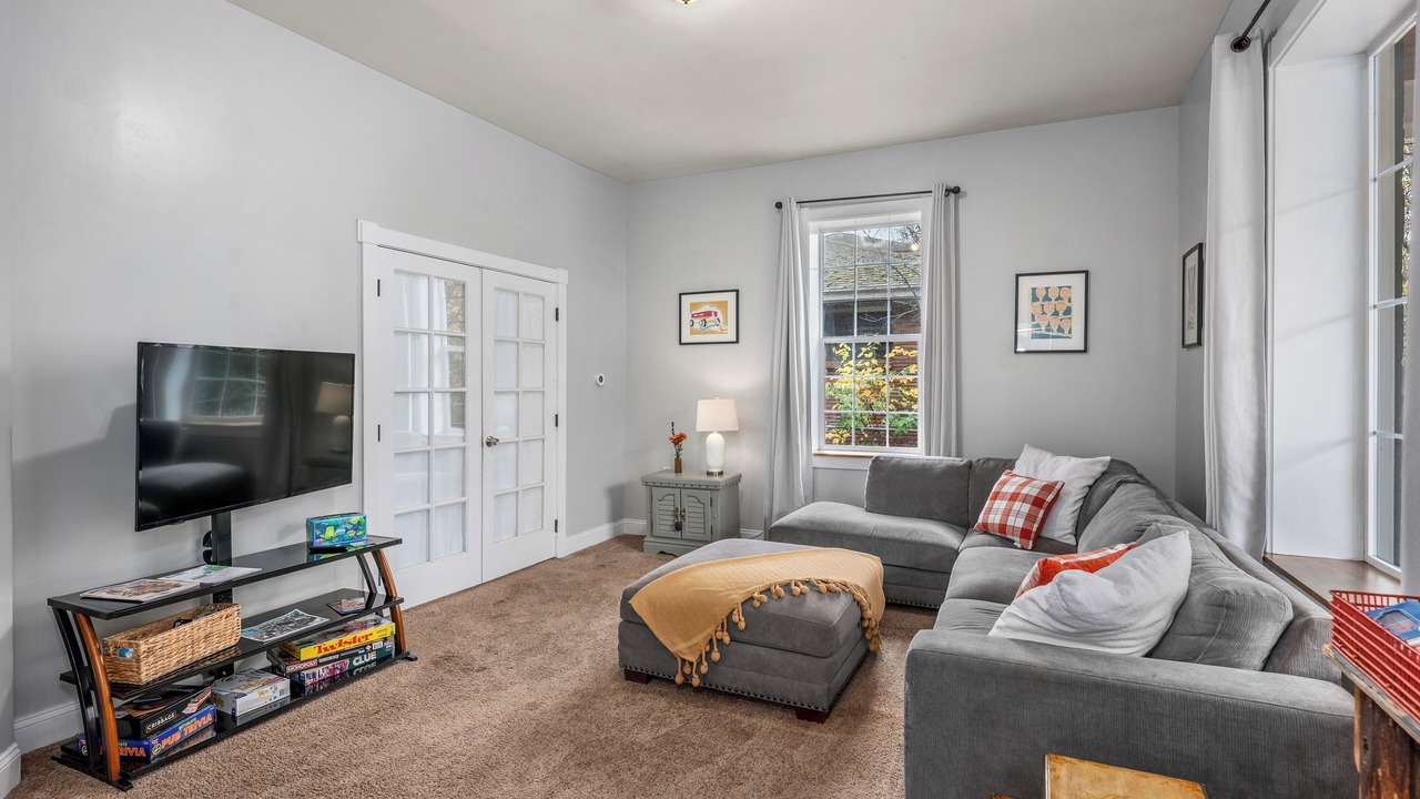 Photo of Bedroom in Rockwood