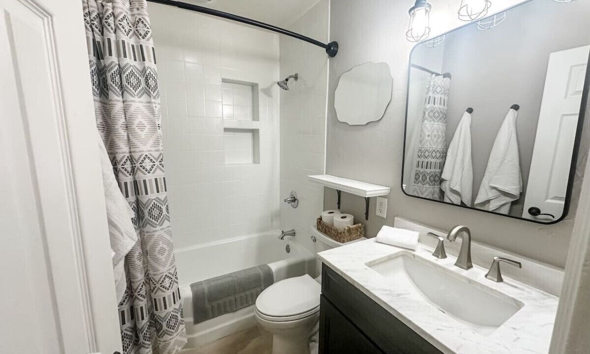 Photo of Bathroom in Rosemont West