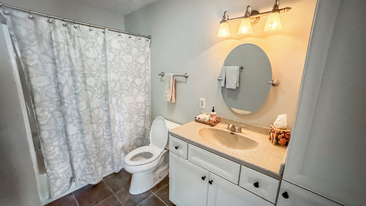 Photo of Bathroom in Kelleys Island