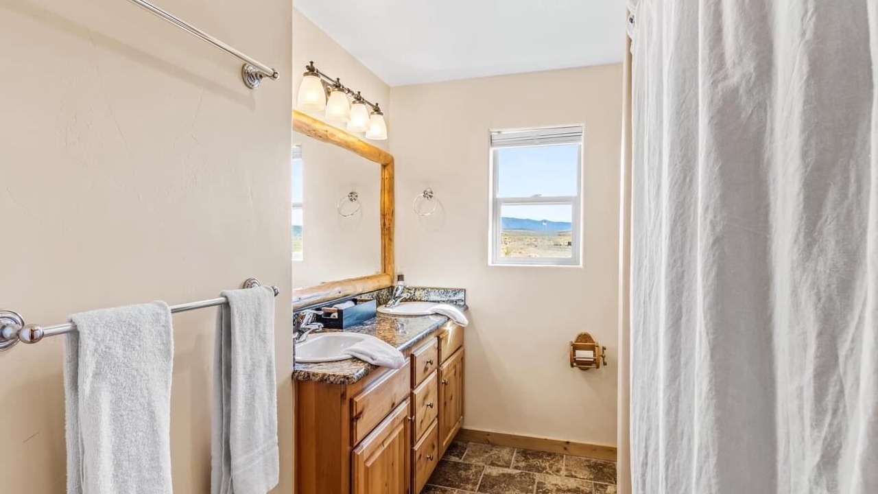 Photo of Bathroom in Panguitch