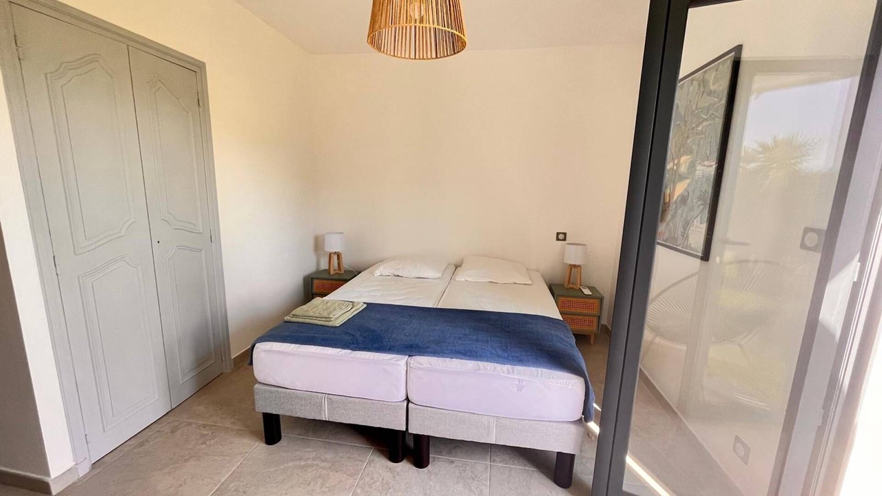 Photo of Bedroom in Porticcio