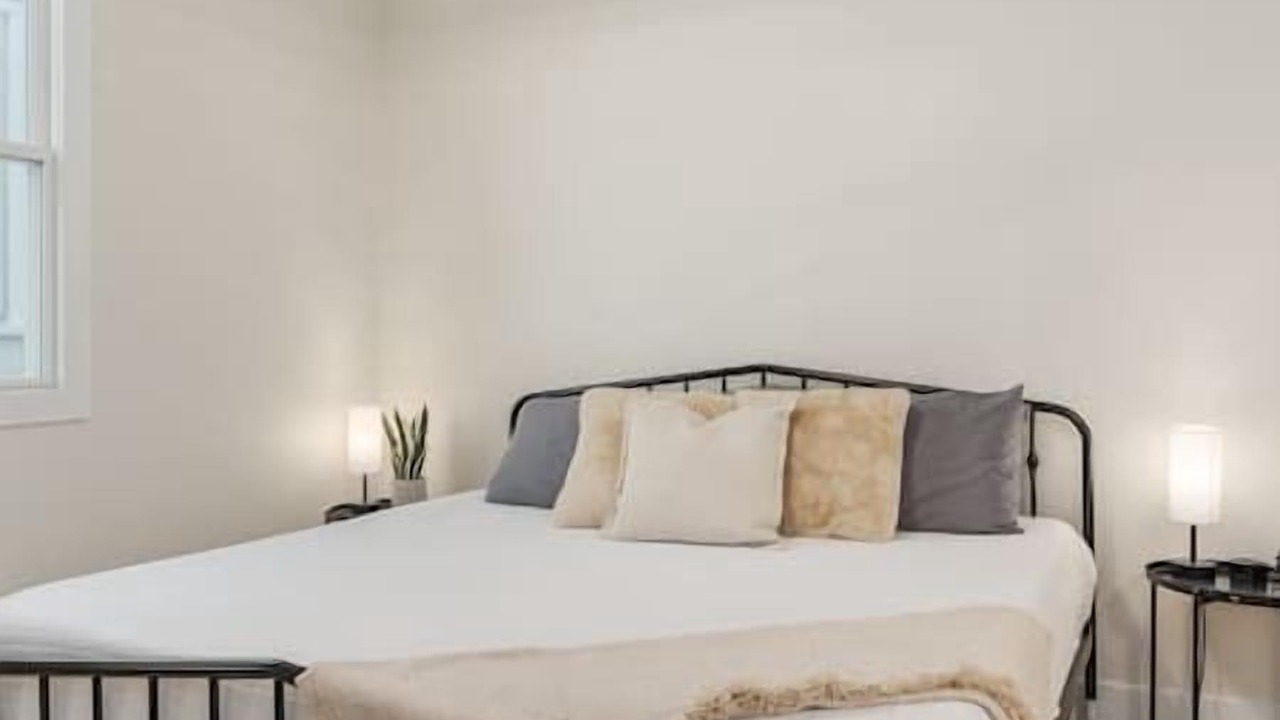 Photo of Bedroom in Wilmington Historic District