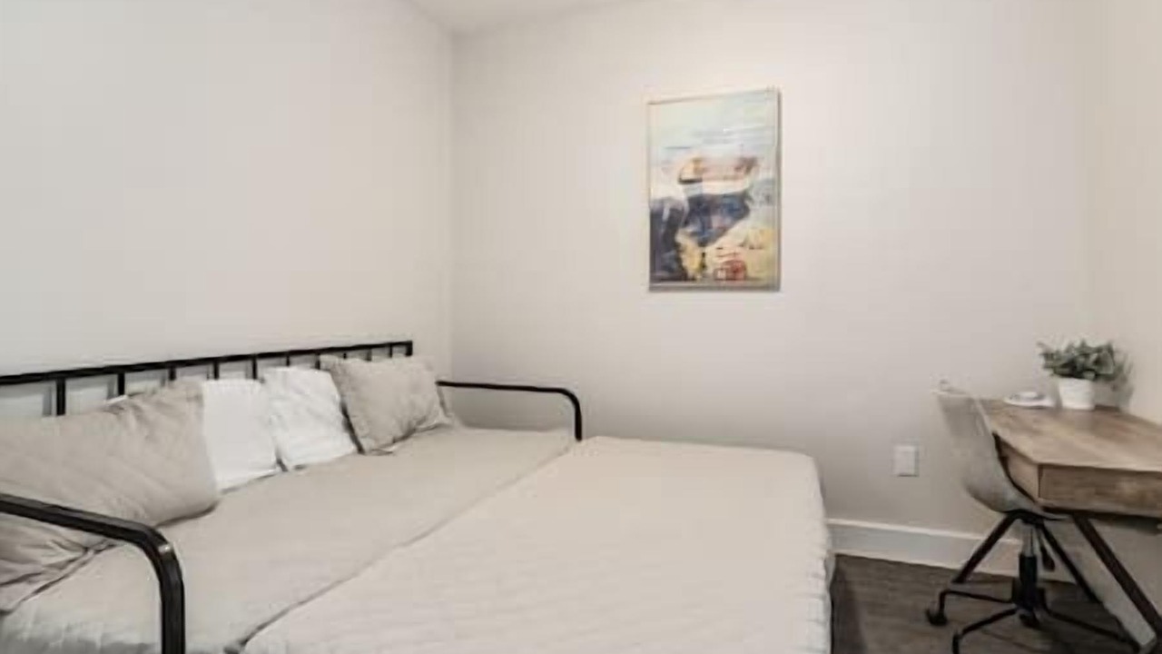 Photo of Bedroom in Wilmington Historic District