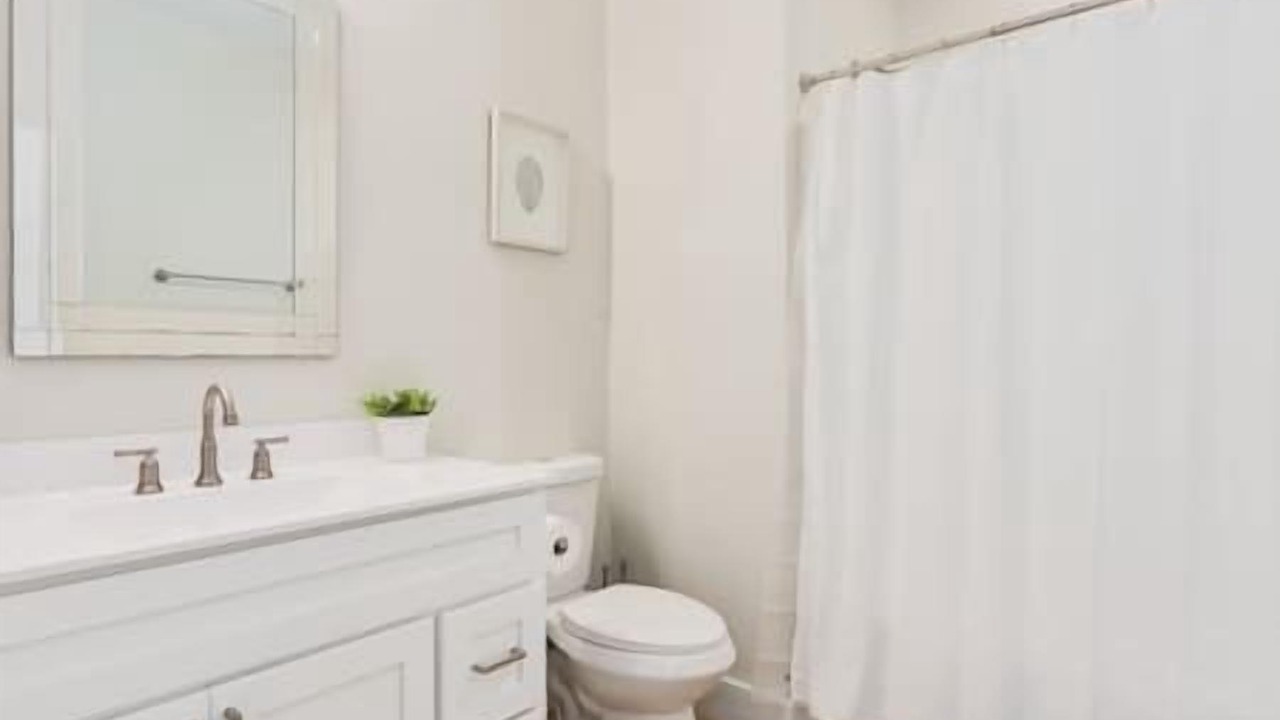 Photo of Bathroom in Wilmington Historic District
