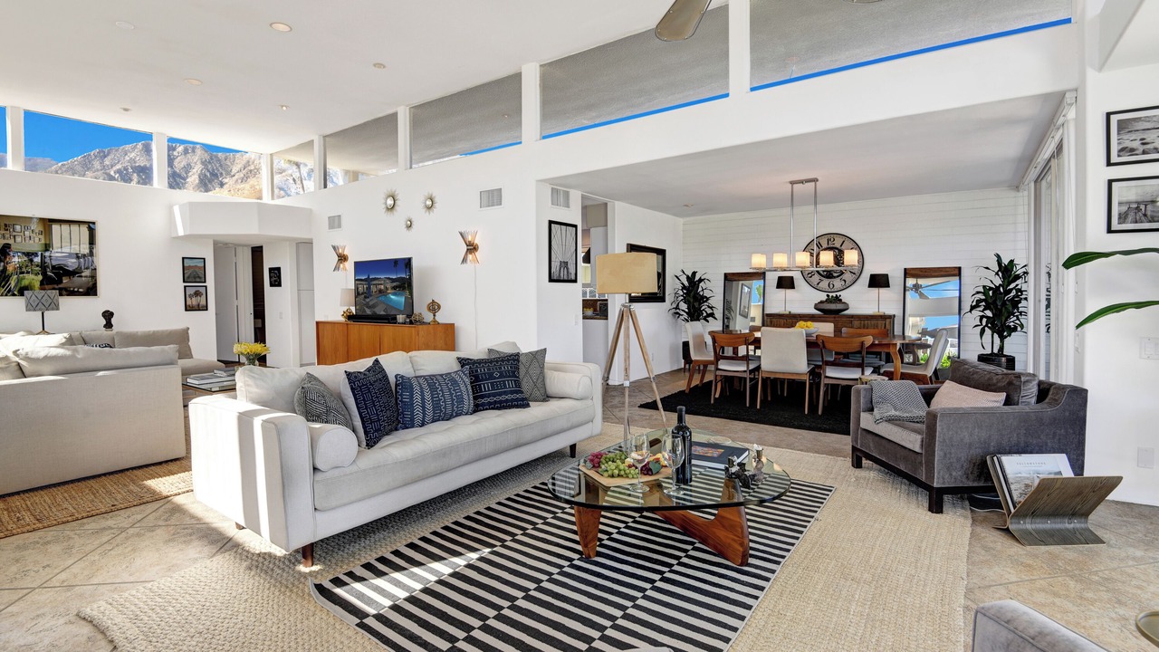 Photo of Livingroom in Indian Canyon