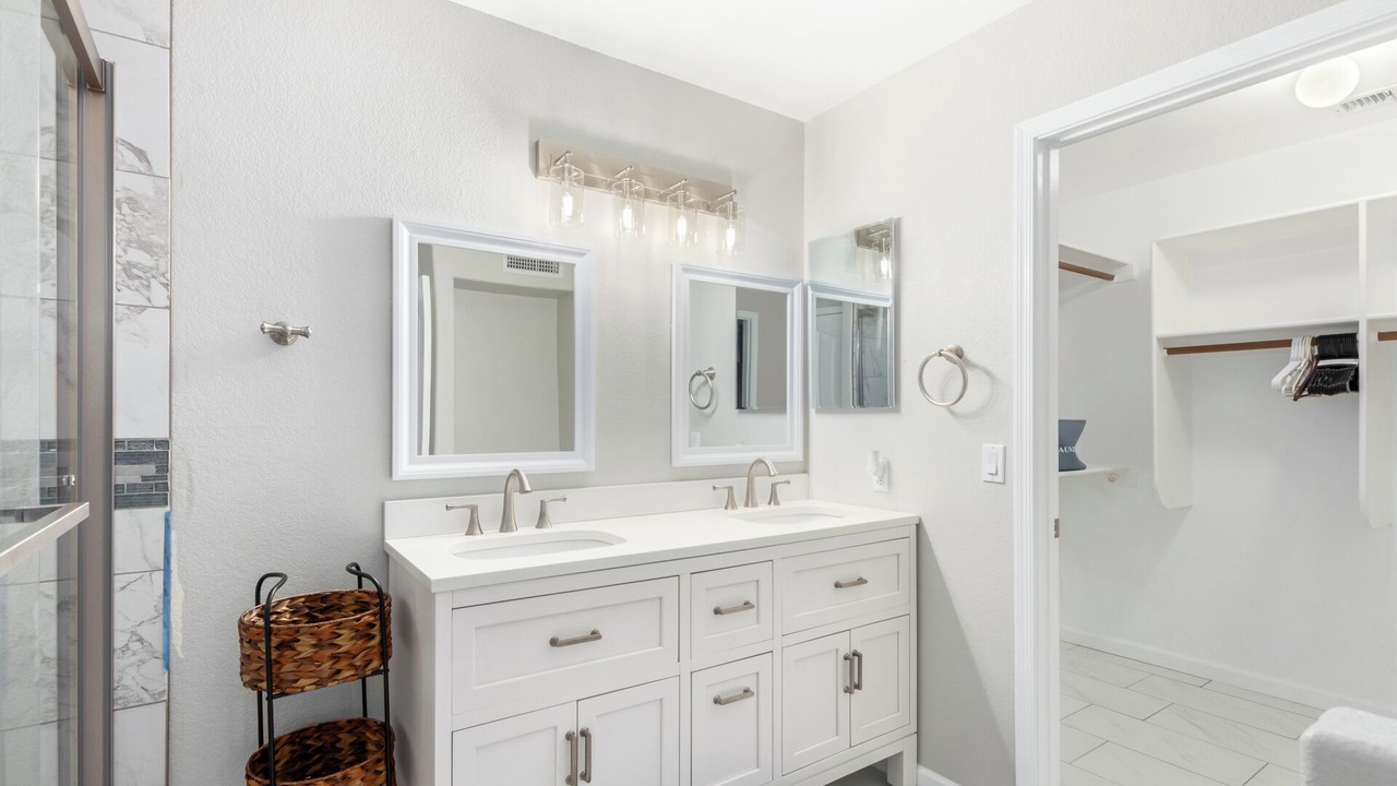 Photo of Bathroom in Desert Ridge