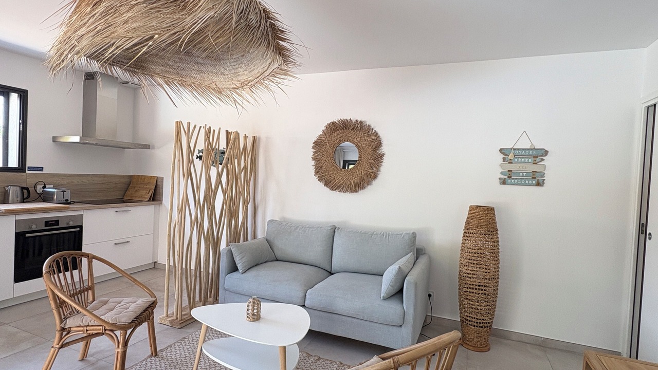 Photo of Livingroom in Cirendinu