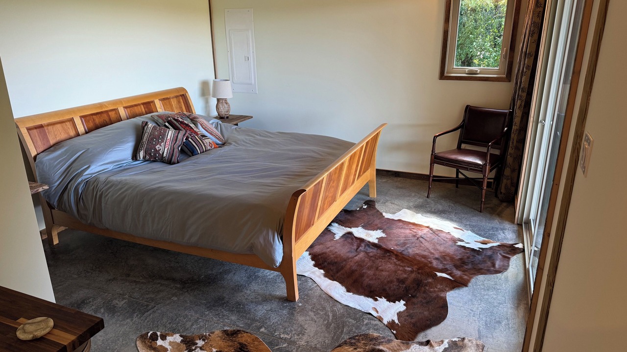 Photo of Bedroom in Midway