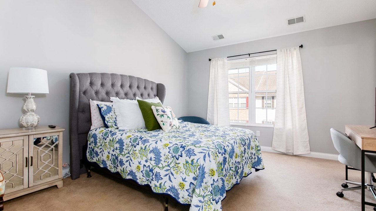 Photo of Bedroom in Roseland