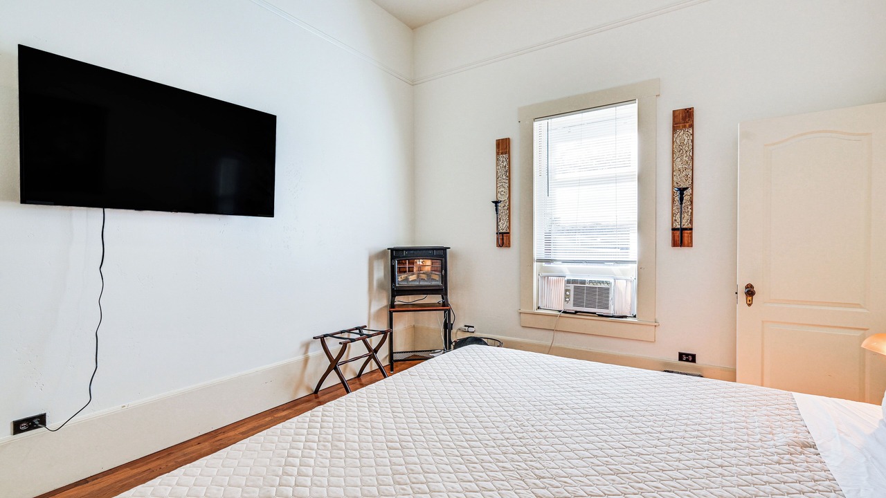 Photo of Bedroom in Swiss Manor