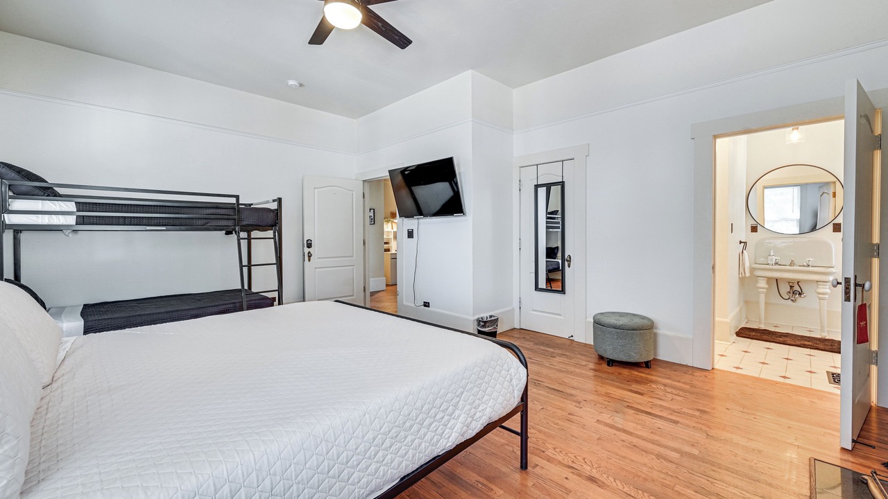 Photo of Bedroom in Swiss Manor