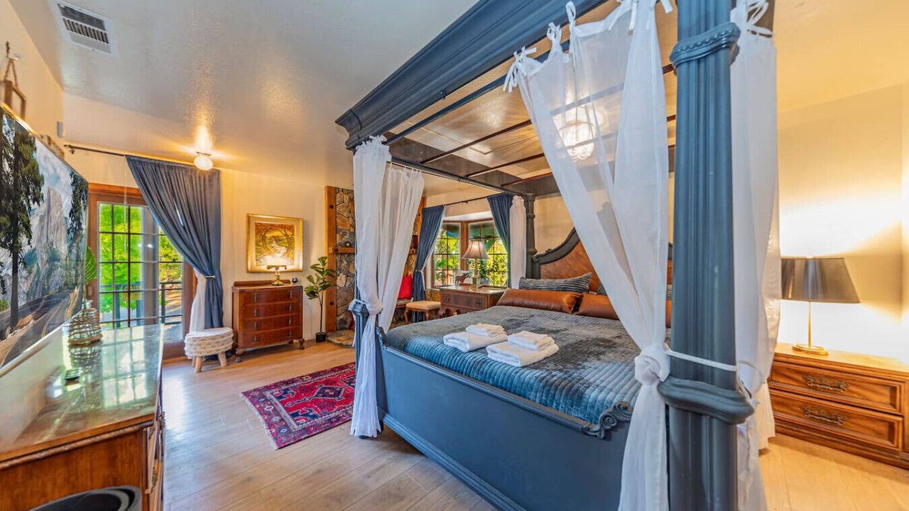 Photo of Bedroom in Oakhurst