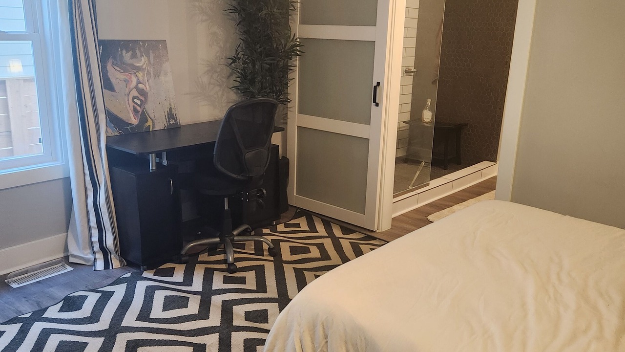Photo of Bedroom in Near Eastside
