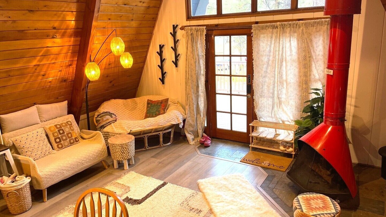 Photo of Livingroom in Wrightwood