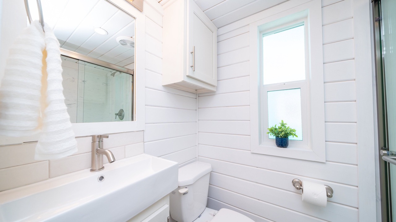 Photo of Bathroom in Parker Strip