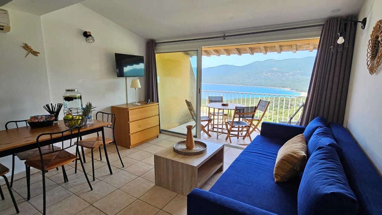 Photo of Livingroom in Serra-di-Ferro
