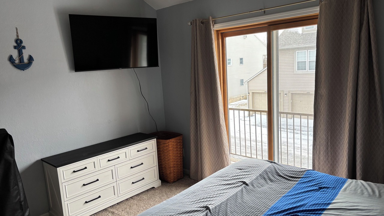 Photo of Bedroom in Oak Harbor