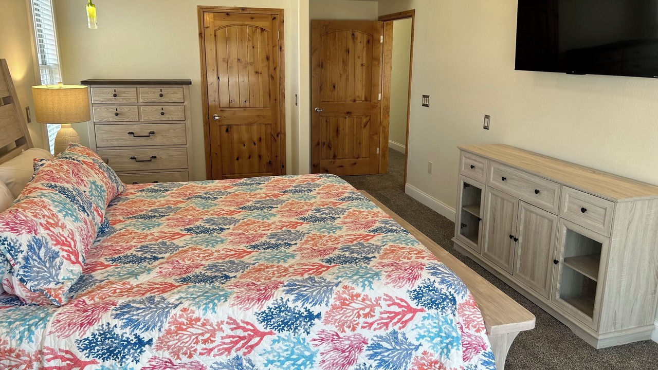 Photo of Bedroom in Oak Harbor