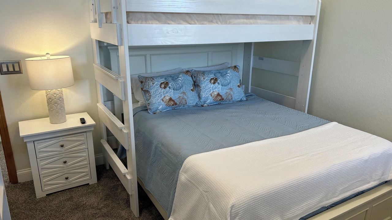 Photo of Bedroom in Oak Harbor