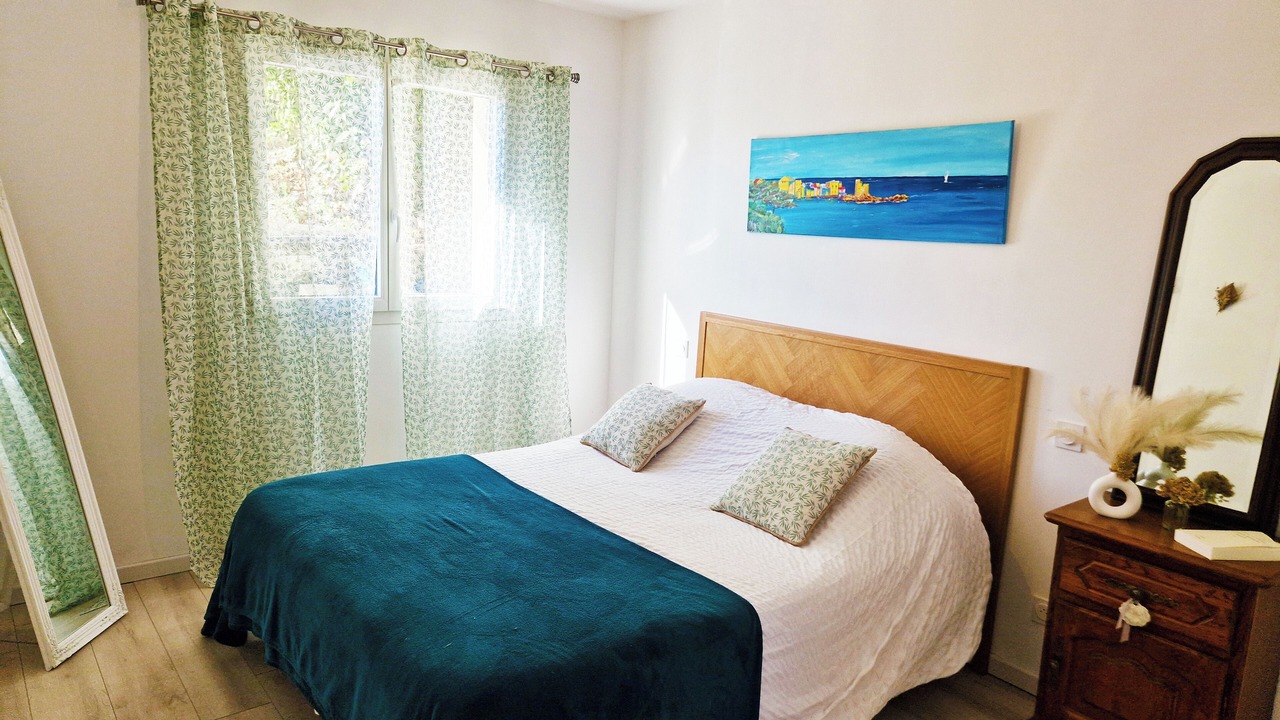 Photo of Bedroom in Poggio-Mezzana