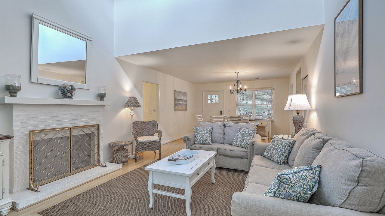 Photo of Livingroom in Tarpon Pond