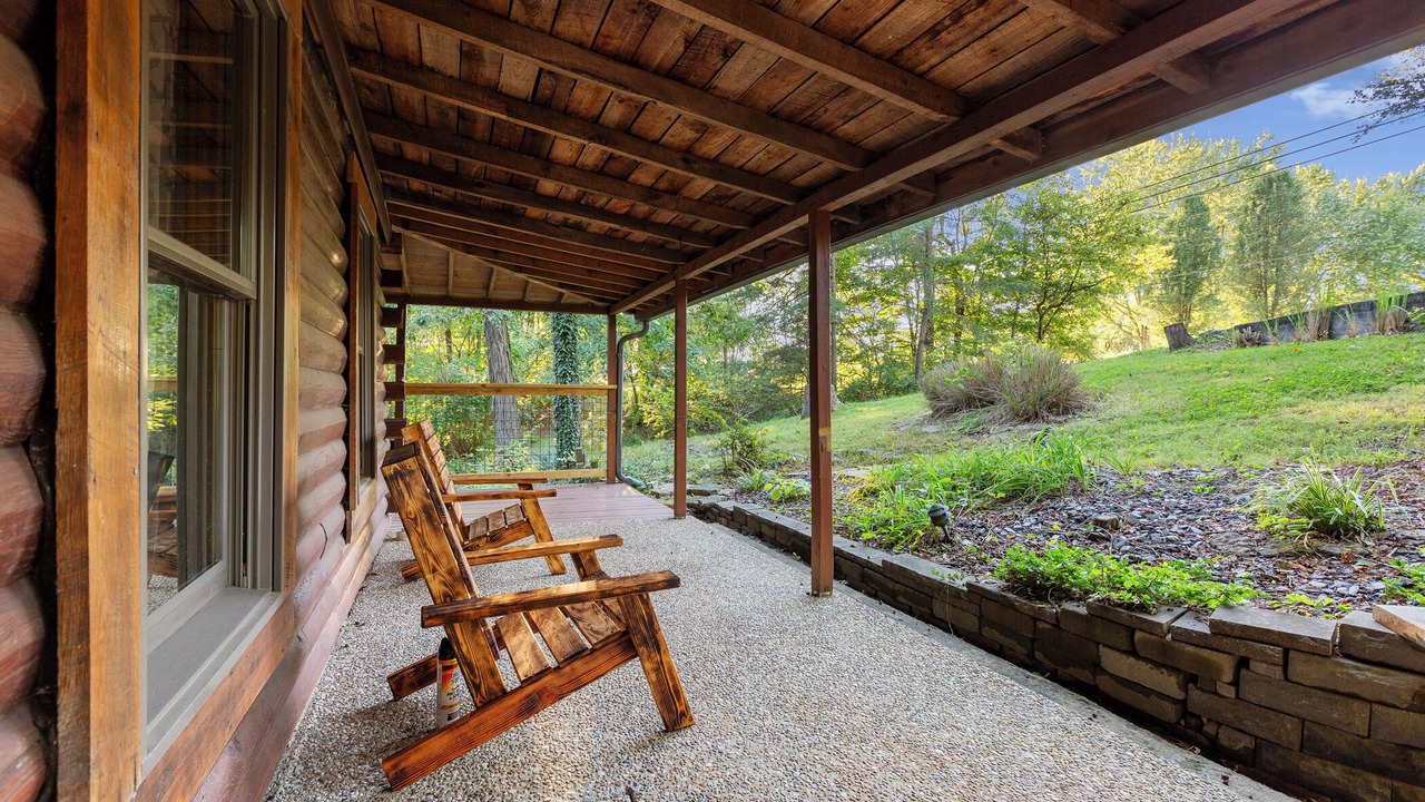 Photo of Patio Balcony in Shepherdsville