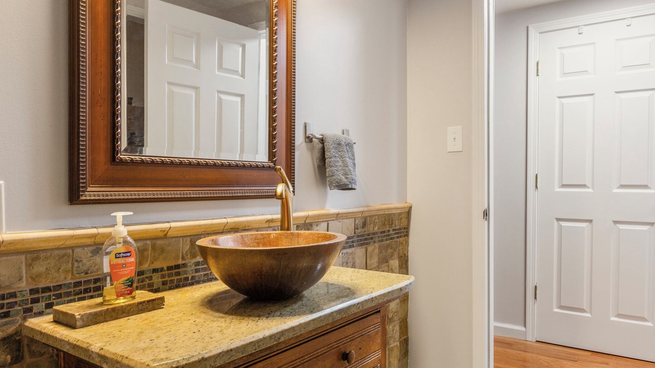 Photo of Bathroom in Shepherdsville