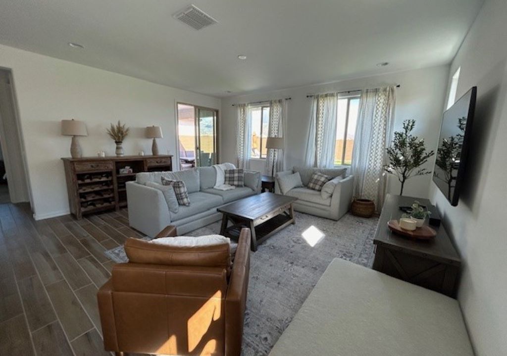 Photo of Livingroom in Maricopa County