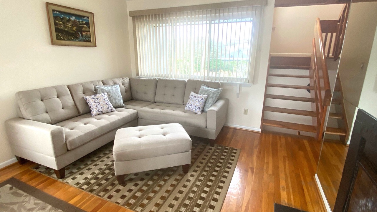 Photo of Livingroom in Northeast Virginia Beach