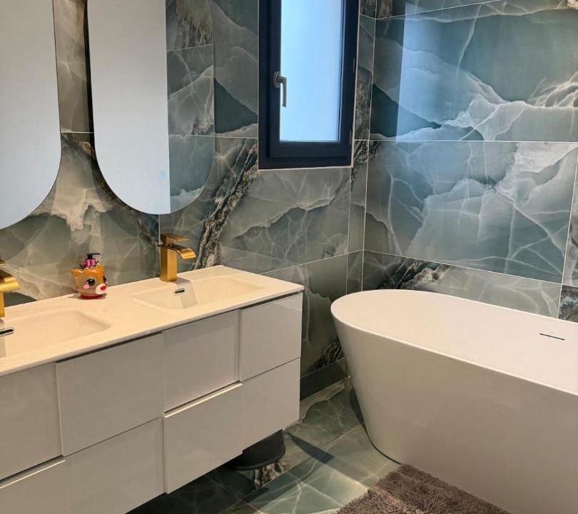 Photo of Bathroom in Figari