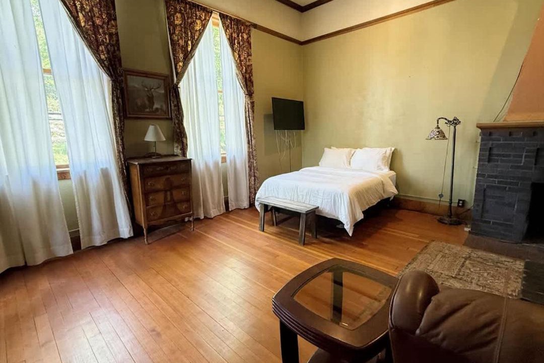 Photo of Bedroom in Harrison